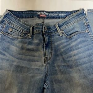 LEVIS DENIZEN MODERN SKINNY. W29 L34